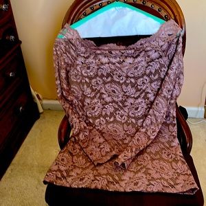 Lagence top size medium. This is off the shoulder in a M/M. Great top